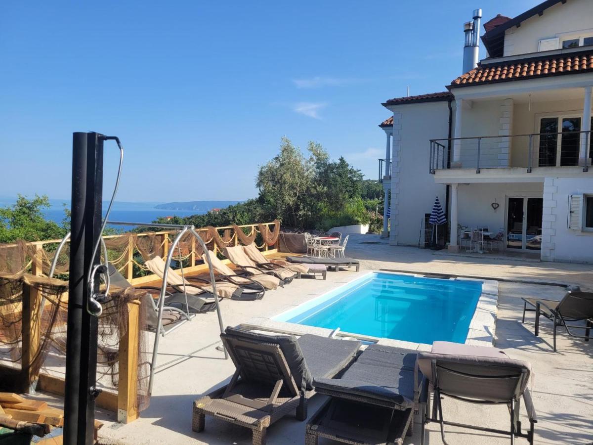 Ferienwohnung Mit Pool Kroatien Mit Meerblick Und Pool Lovran Buitenkant foto