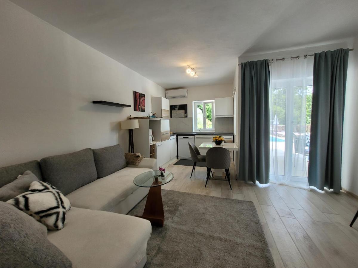 Ferienwohnung Mit Pool Kroatien Mit Meerblick Und Pool Lovran Buitenkant foto