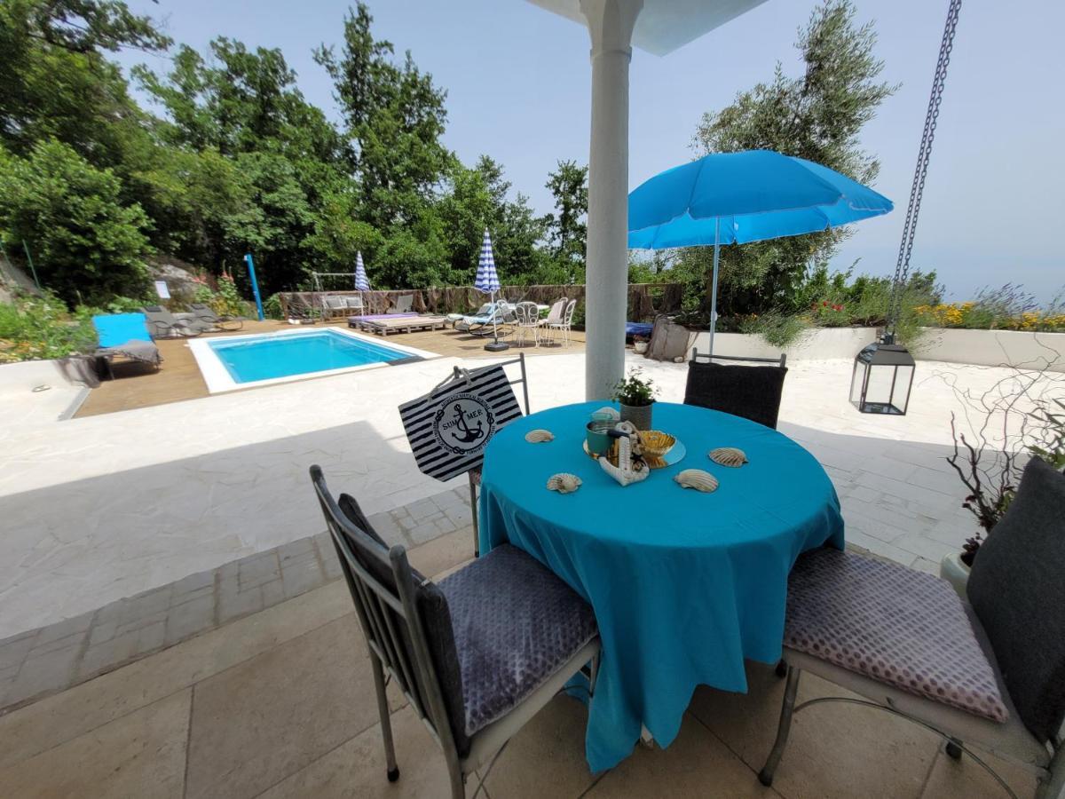 Ferienwohnung Mit Pool Kroatien Mit Meerblick Und Pool Lovran Buitenkant foto